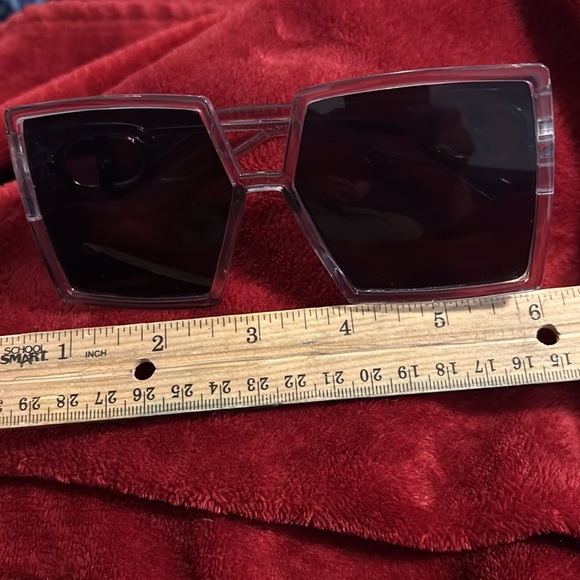 Stylish Square Sunglasses - Picture 7 of 10